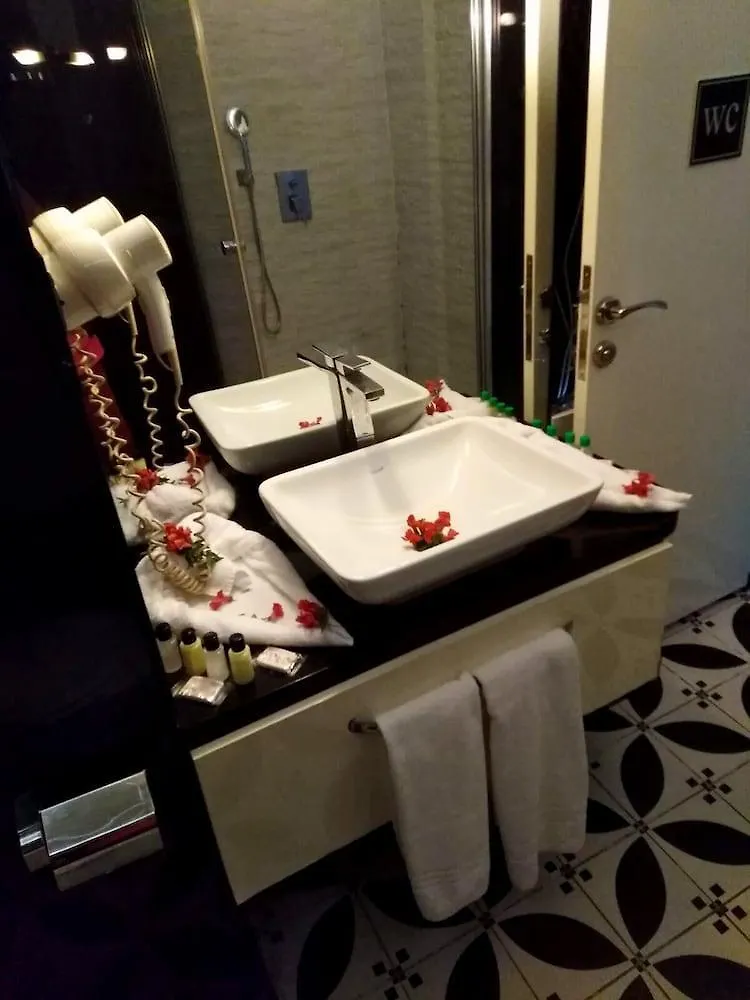 Wox Ew Hotel Izmir Bed & Breakfast